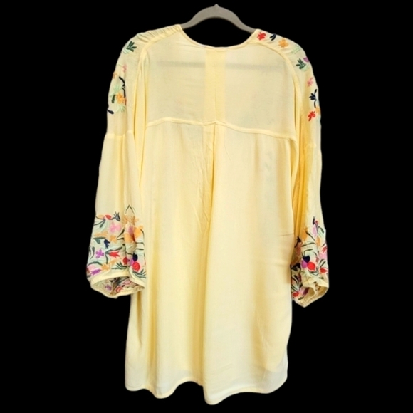 PARAGON One Size (upto 4X) Embroidered Buttery Yellow Tunic - Picture 6 of 7